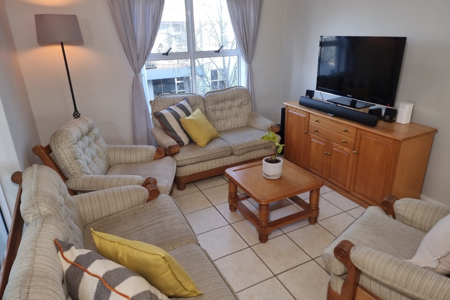 To Let 2 Bedroom Property for Rent in Vredekloof East Western Cape